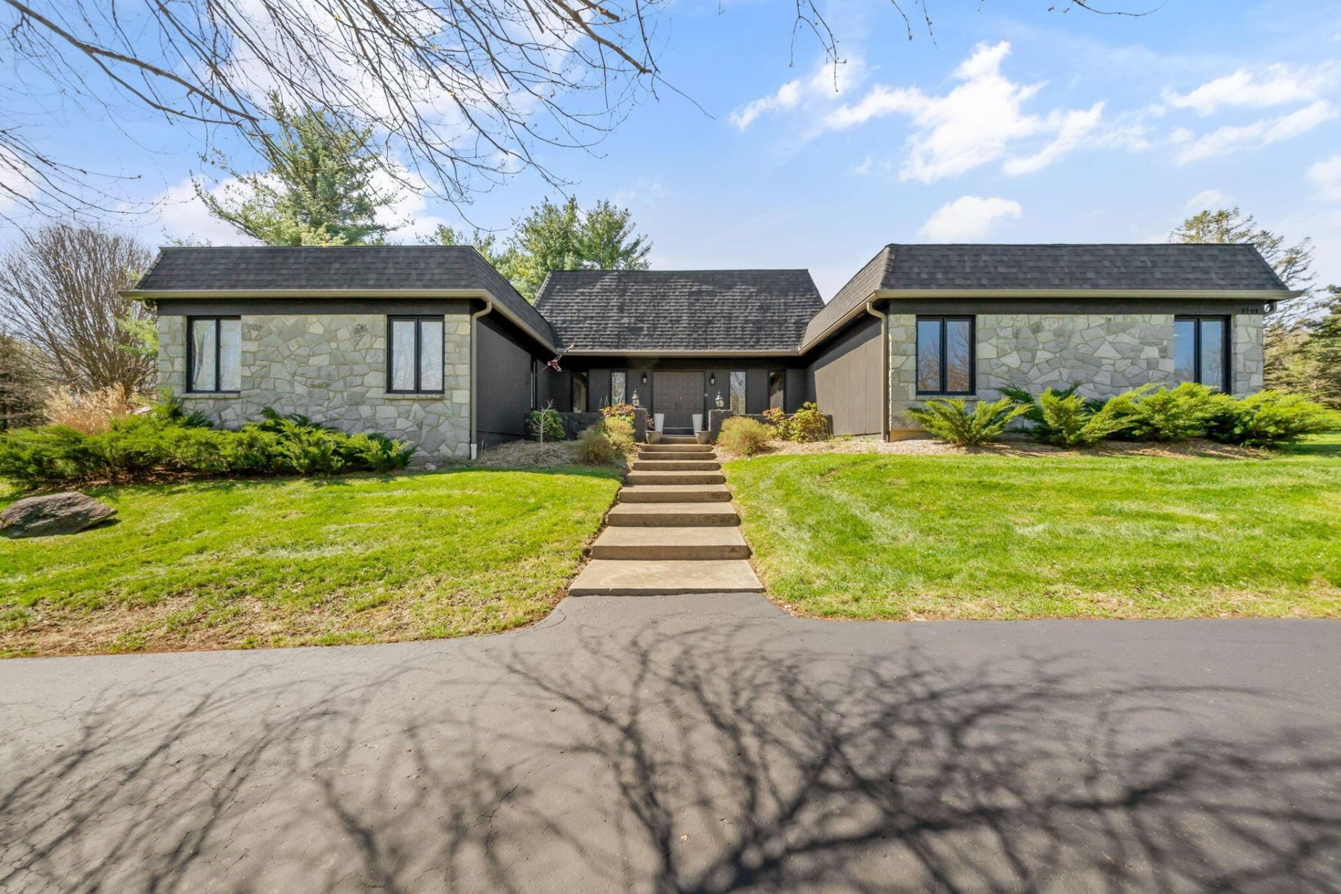 1201 Carriage Road , Powell, OH 43065 Main Photo