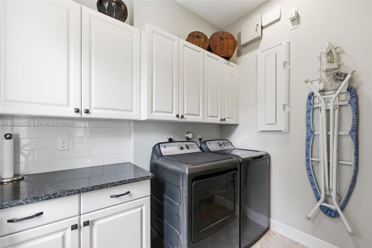 10460 Ranchette Dr , Cooper City, FL 33328 Photo