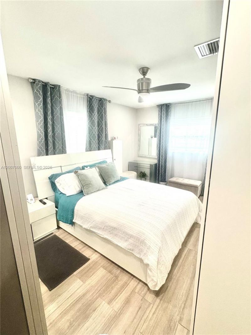 428 N Crescent Dr , Hollywood, FL 33021 Photo