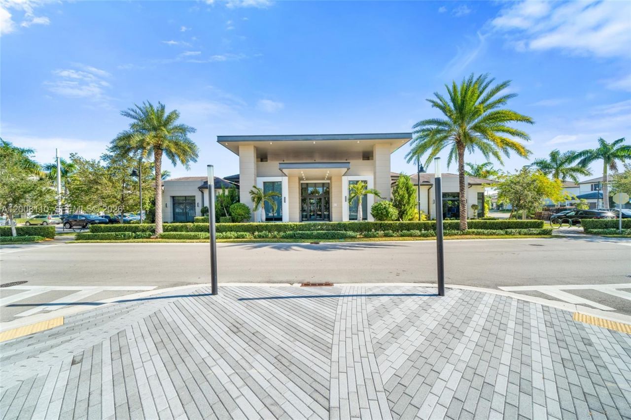 4648 NW 83rd Ave , Doral, FL 33166 Photo
