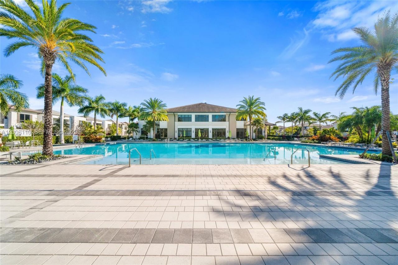 4648 NW 83rd Ave , Doral, FL 33166 Photo