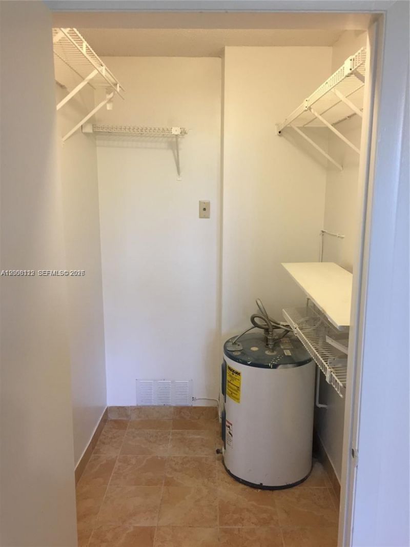 8363 Lake Dr , Unit 102, Doral, FL 33166 Photo