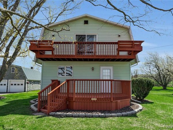 6850 Thwing Road , Le Roy, NY 14482