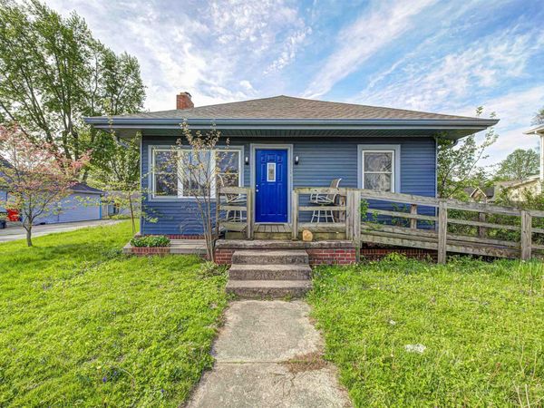 115 W Perrin Street, Mulberry, IN 46058