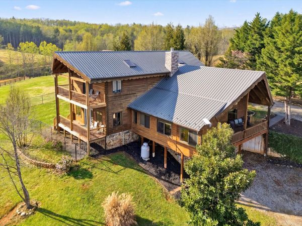 2972 Algoma RD , Boones Mill, VA 24065