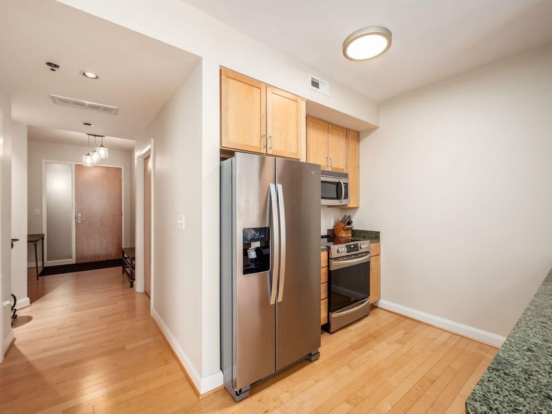 196 S Grant Avenue, Unit 303, Columbus, OH 43215 Photo 11