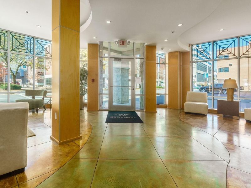 196 S Grant Avenue, Unit 303, Columbus, OH 43215 Photo 3