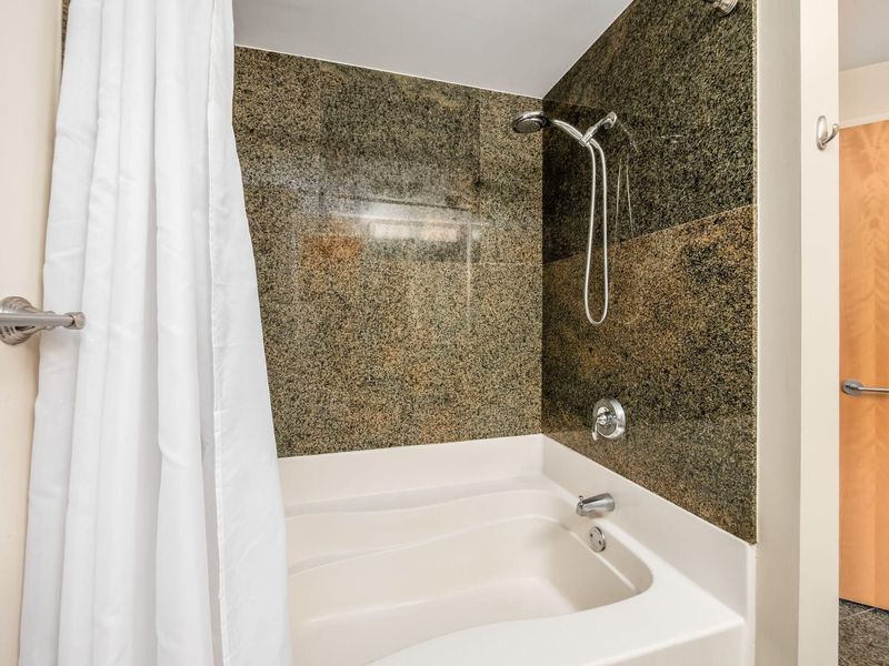 196 S Grant Avenue, Unit 303, Columbus, OH 43215 Photo 35