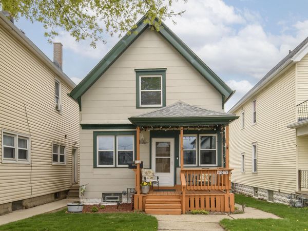 3758 E Barnard Ave, Cudahy, WI 53110