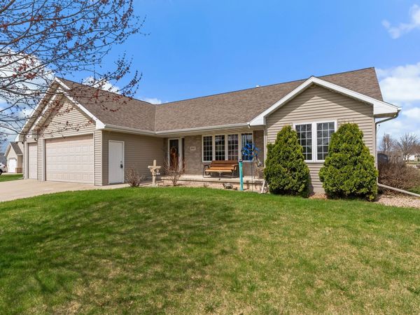 1842 Turquoise Trl, Bellevue, WI 54311