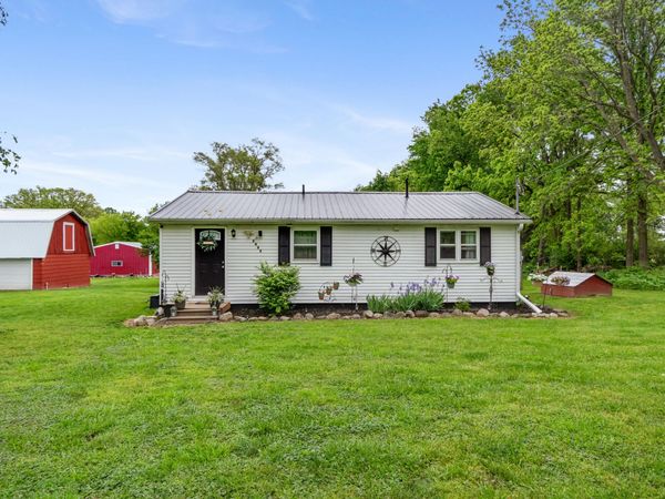 5005 Cross Road, Concord, MI 49237