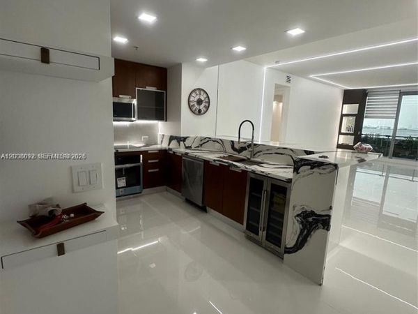 7901 Hispanola Ave, Unit 808, North Bay Village, FL 33141