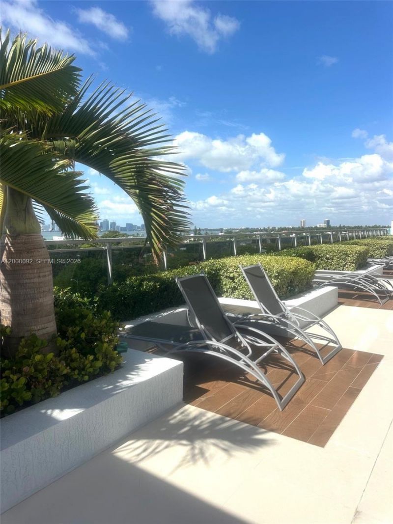 7901 Hispanola Ave, Unit 808, North Bay Village, FL 33141 Photo