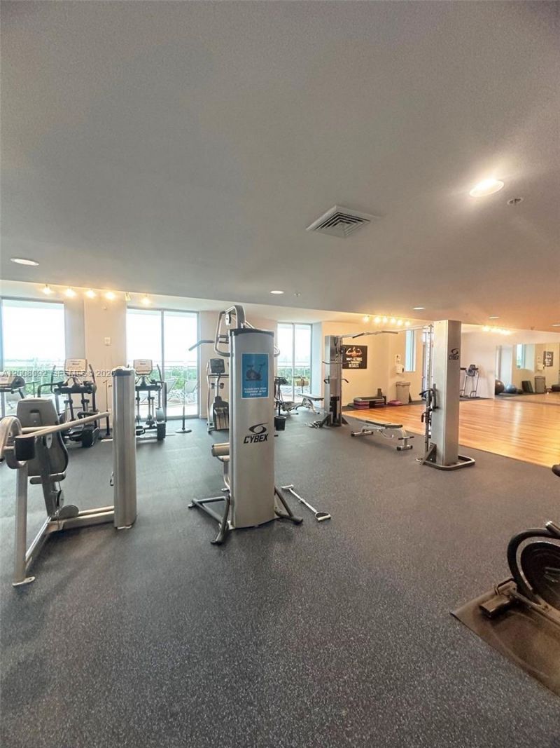7901 Hispanola Ave, Unit 808, North Bay Village, FL 33141 Photo