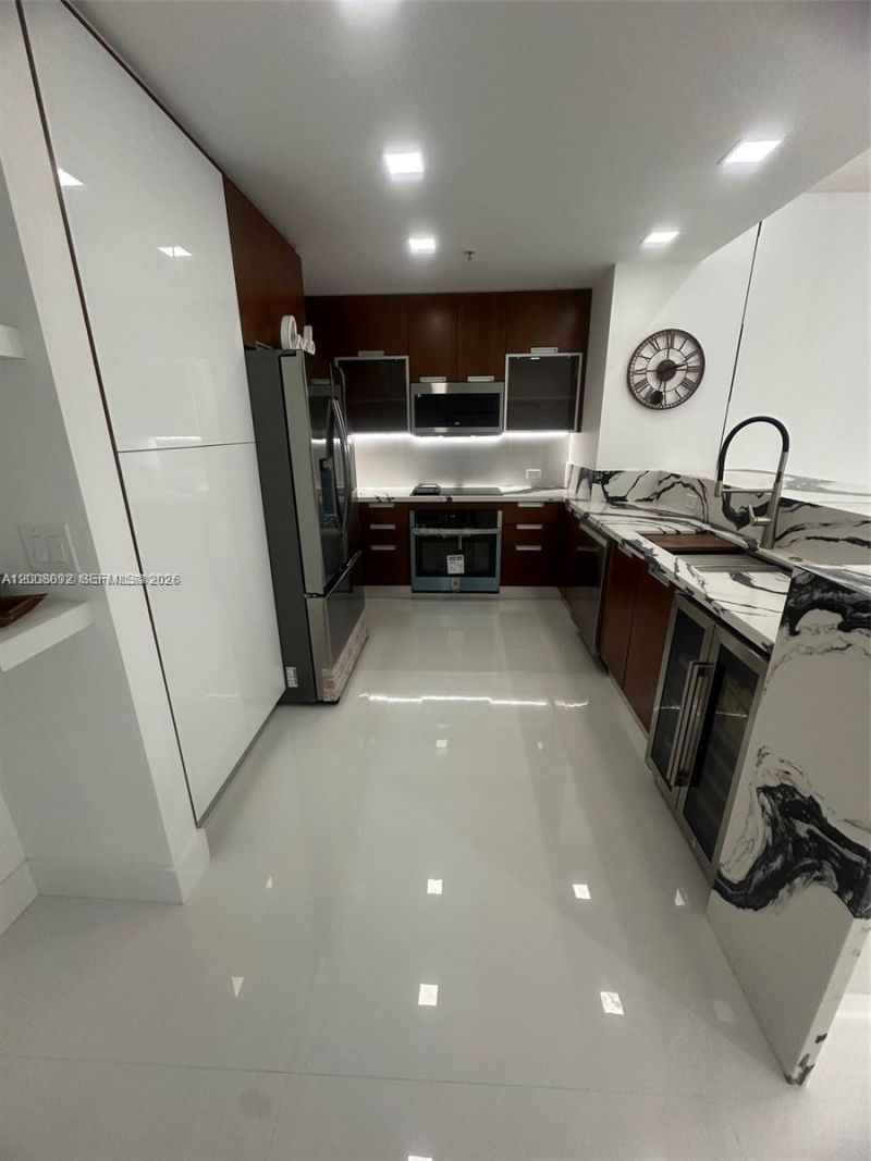 7901 Hispanola Ave, Unit 808, North Bay Village, FL 33141 Photo