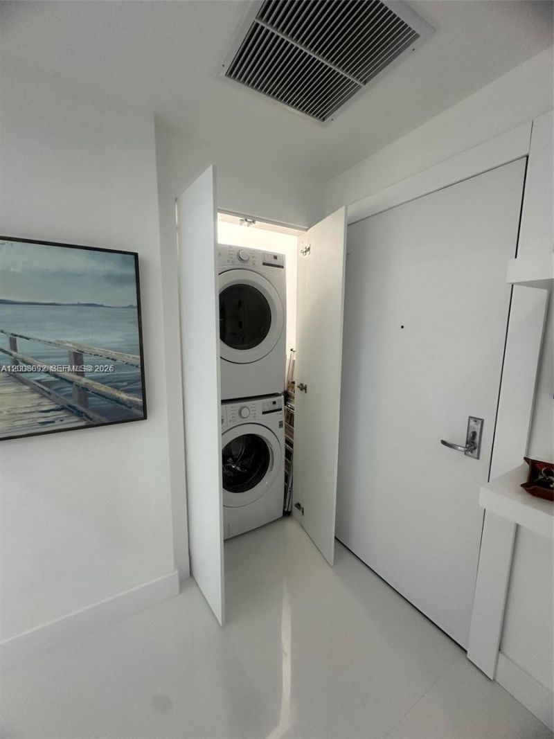7901 Hispanola Ave, Unit 808, North Bay Village, FL 33141 Photo