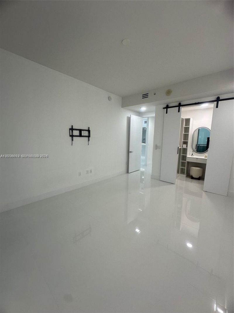 7901 Hispanola Ave, Unit 808, North Bay Village, FL 33141 Photo