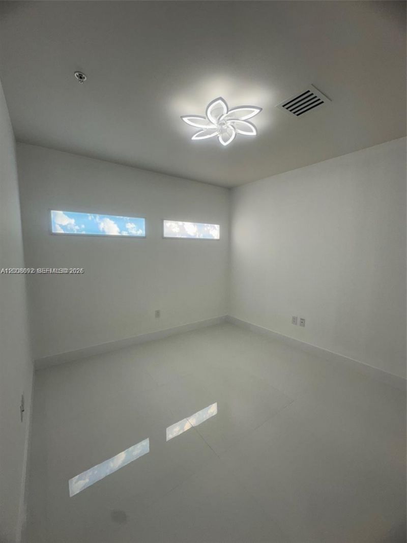 7901 Hispanola Ave, Unit 808, North Bay Village, FL 33141 Photo