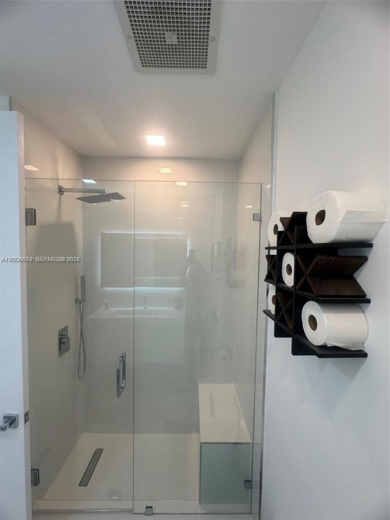 7901 Hispanola Ave, Unit 808, North Bay Village, FL 33141 Photo
