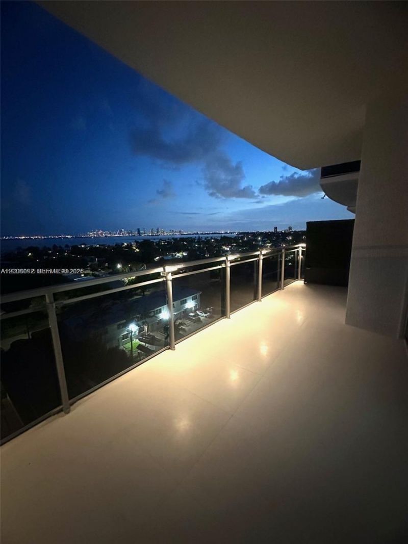 7901 Hispanola Ave, Unit 808, North Bay Village, FL 33141 Photo