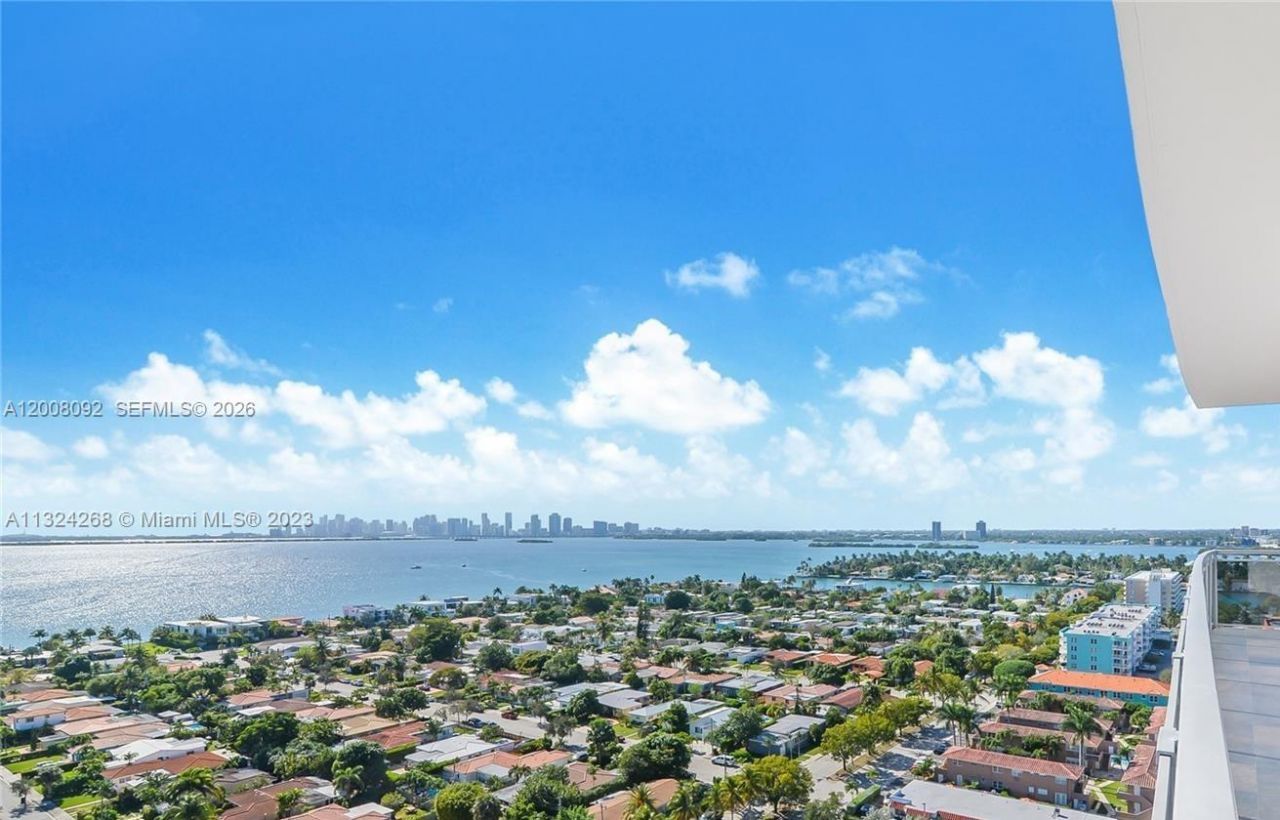 7901 Hispanola Ave, Unit 808, North Bay Village, FL 33141 Photo