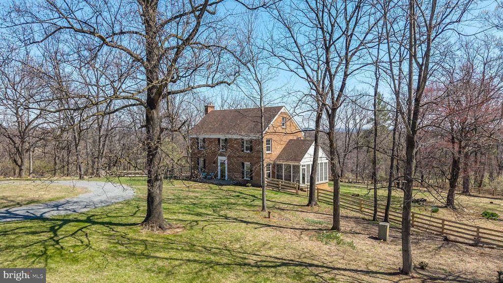 16562 Old Waterford Road, Paeonian Springs, VA 20129 Main Photo