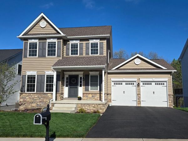 2208 BRIDGEPORT AVENUE , PENNSBURG, PA 18073