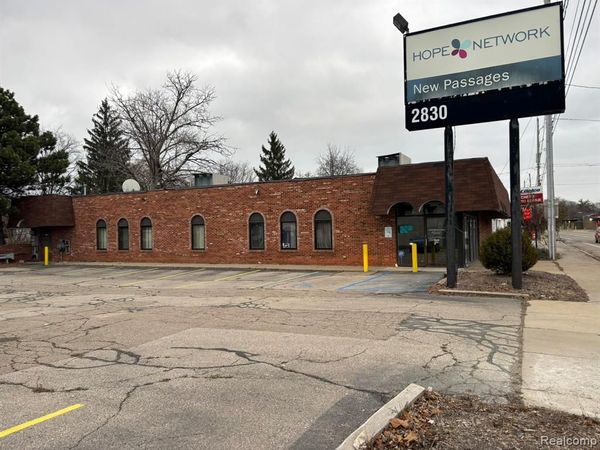 2830 CORUNNA Road , Flint, MI 48503