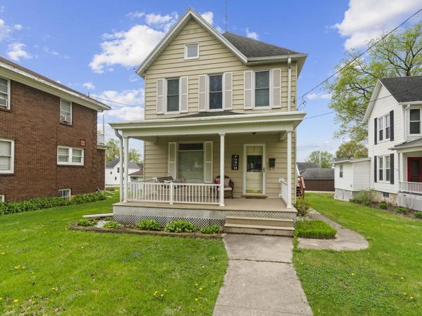 1221 W Lincoln Boulevard, FREEPORT, IL 61032