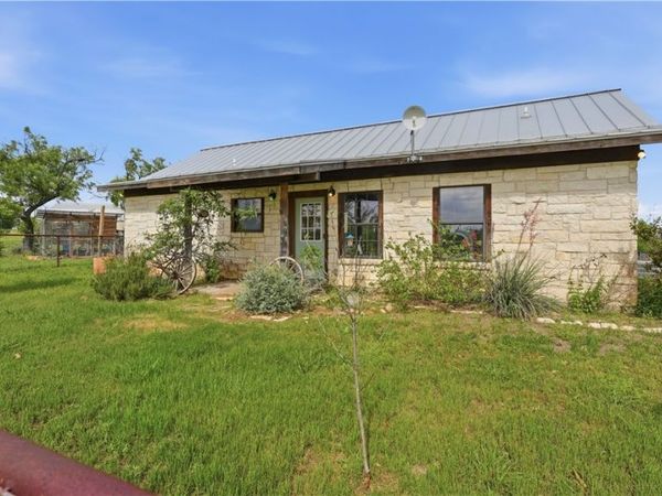 127 Offer Lane, Llano, TX 78643