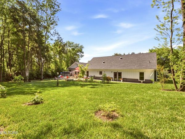 103 Tsuhdatsi Way, Loudon, TN 37774