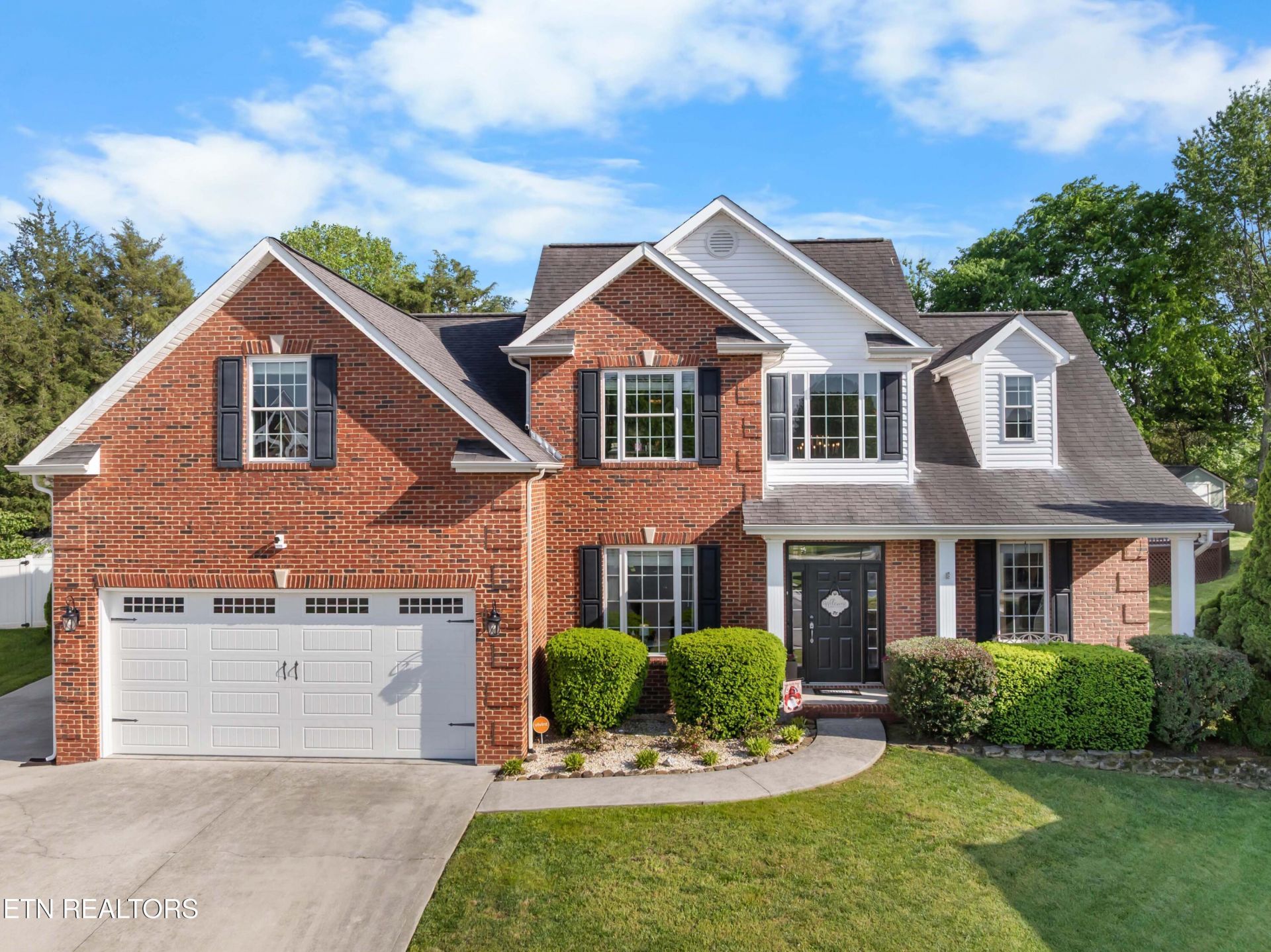 7803 Chillingsworth Lane, Knoxville, TN 37938 Main Photo