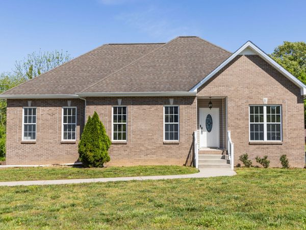 980 Ernest Stewart Dr, Clarksville, TN 37042