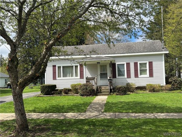 15 Clough Avenue , Arcade, NY 14009