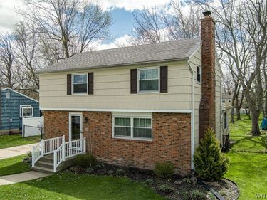 1900 Bruce Lane, Grand Island, NY 14072