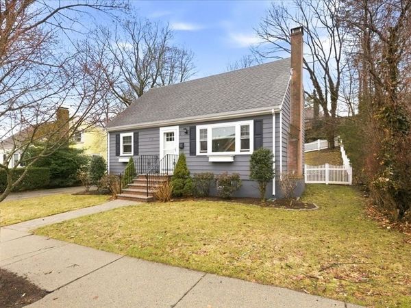 7 Pleasantdale Rd, Boston, MA 02132