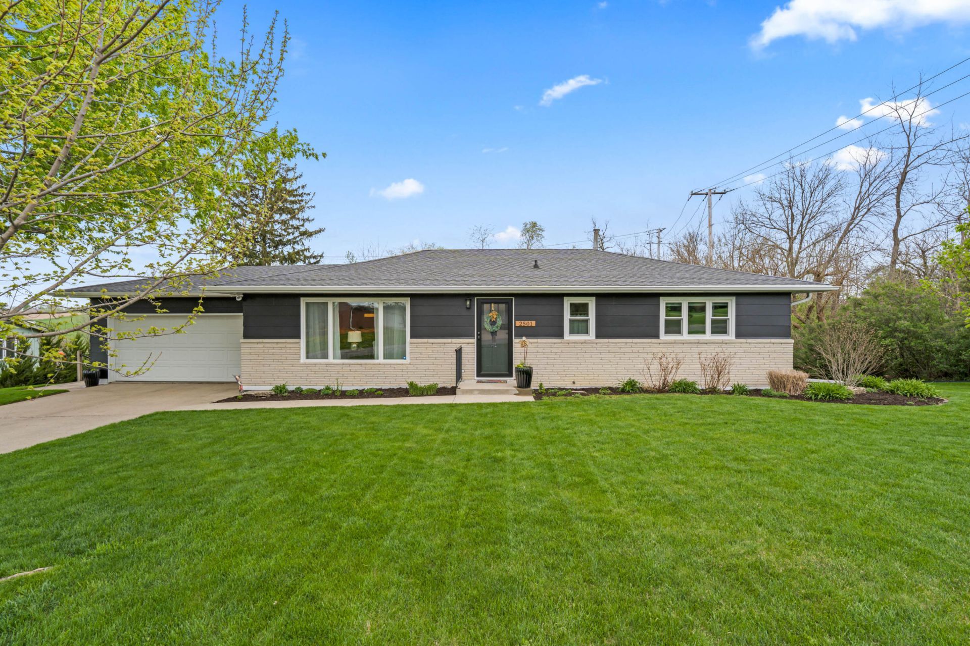 2501 Reyclif Drive, Marshalltown, IA 50158 Main Photo