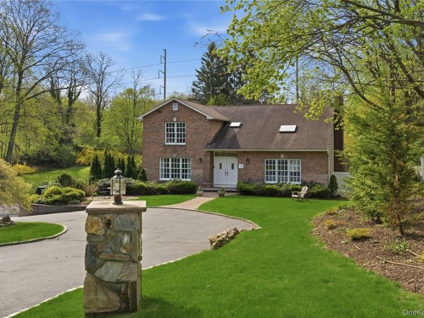 12 Pond Drive, Syosset, NY 11791