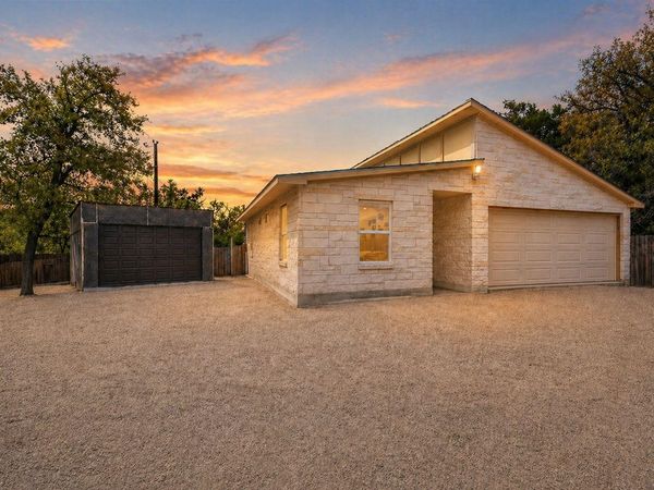 2705 Cory LN, Spicewood, TX 78669