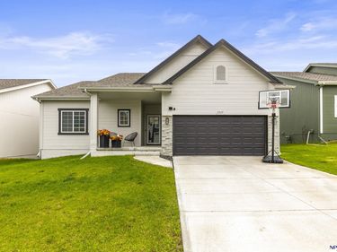 7717 N 108th Street , Omaha, NE 68142