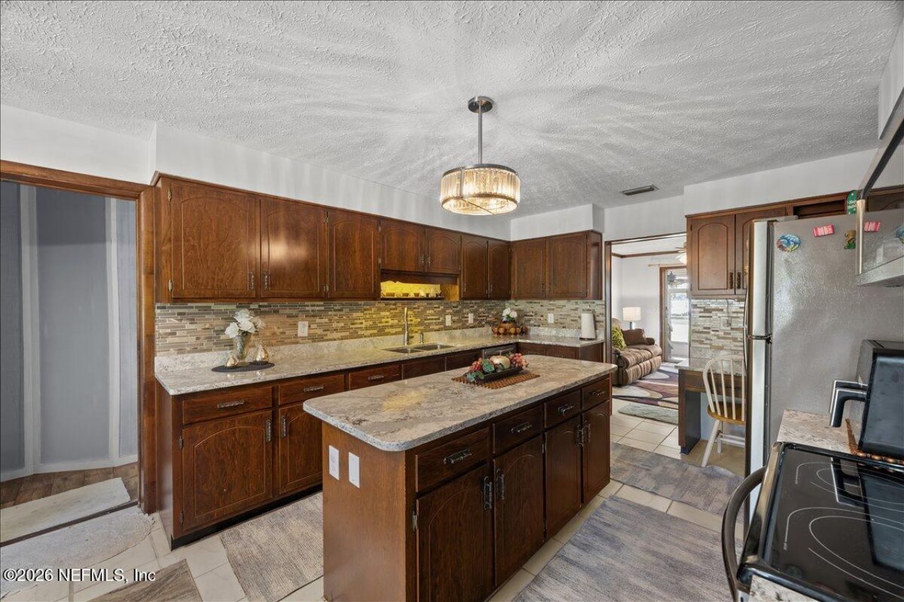 117 St Johns Fishing Lodge Road, Crescent City, FL 32112 Photo