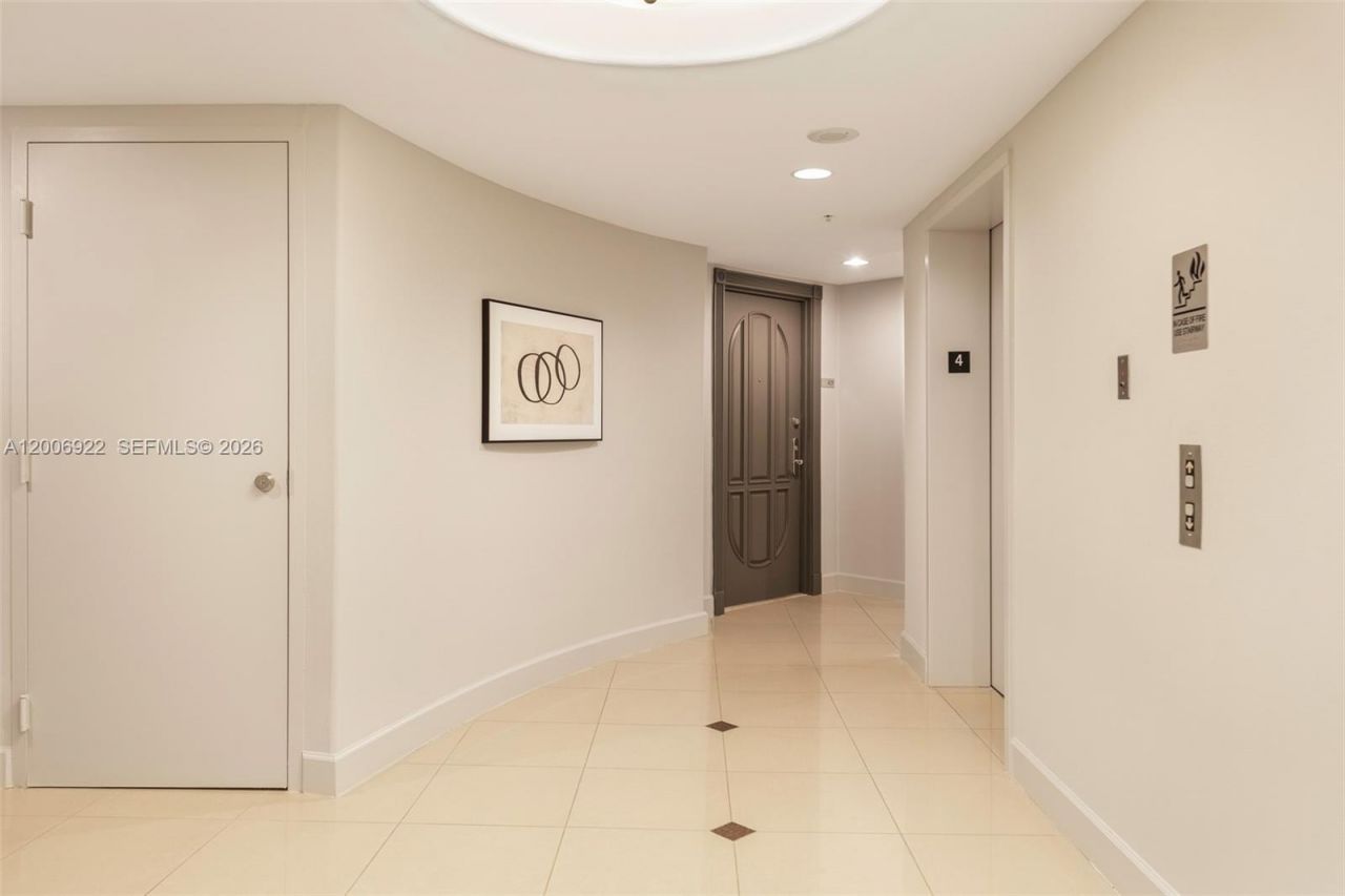 3370 Hidden Bay Dr , Unit 409, Aventura, FL 33180 Photo