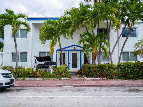 725 81st St, Unit 2, Miami Beach, FL 33141