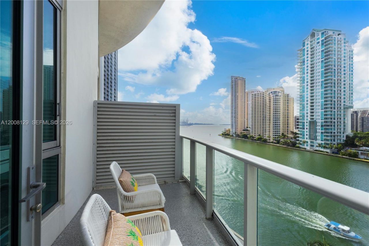 300 S Biscayne Blvd , Unit L-1014, Miami, FL 33131 Photo