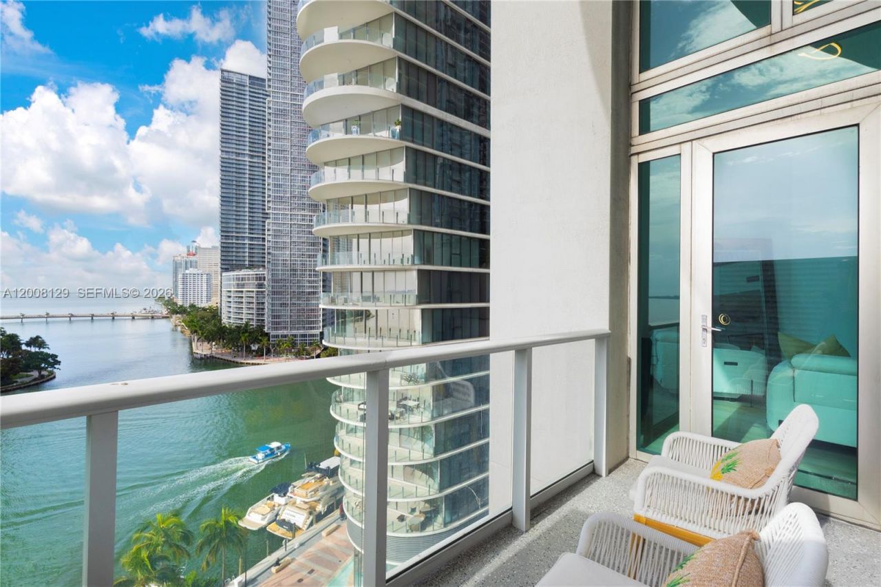 300 S Biscayne Blvd , Unit L-1014, Miami, FL 33131 Photo
