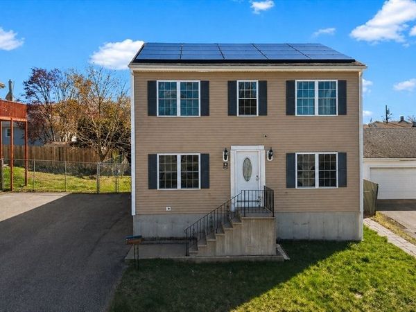 563 Woodman St, Fall River, MA 02724