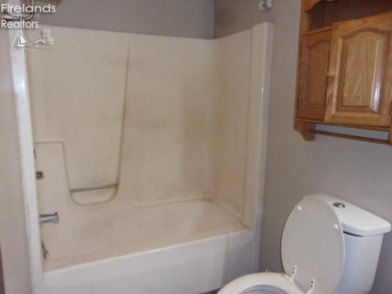 608 Crabapple Drive, Carey, OH 43316 Photo 8
