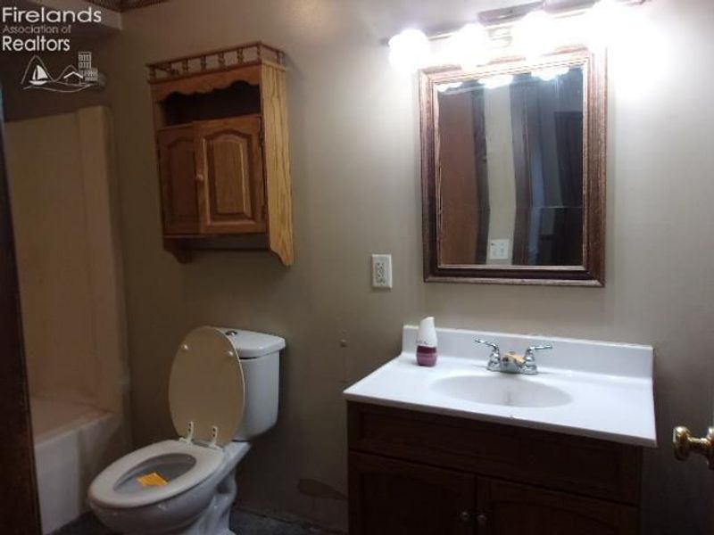 608 Crabapple Drive, Carey, OH 43316 Photo 9