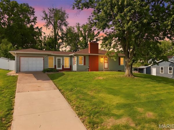 1206 N 5th Street, Festus, MO 63028