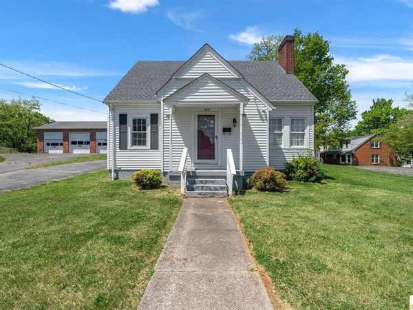 206 Edwards Avenue , Horse Cave, KY 42749